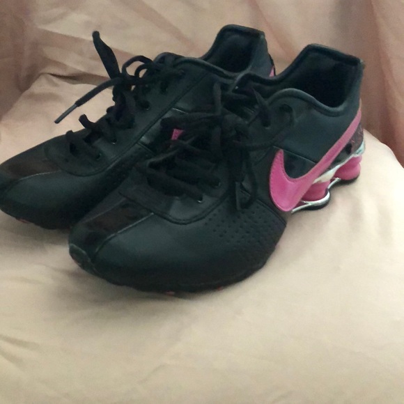 Nike Shoes - Nike shox